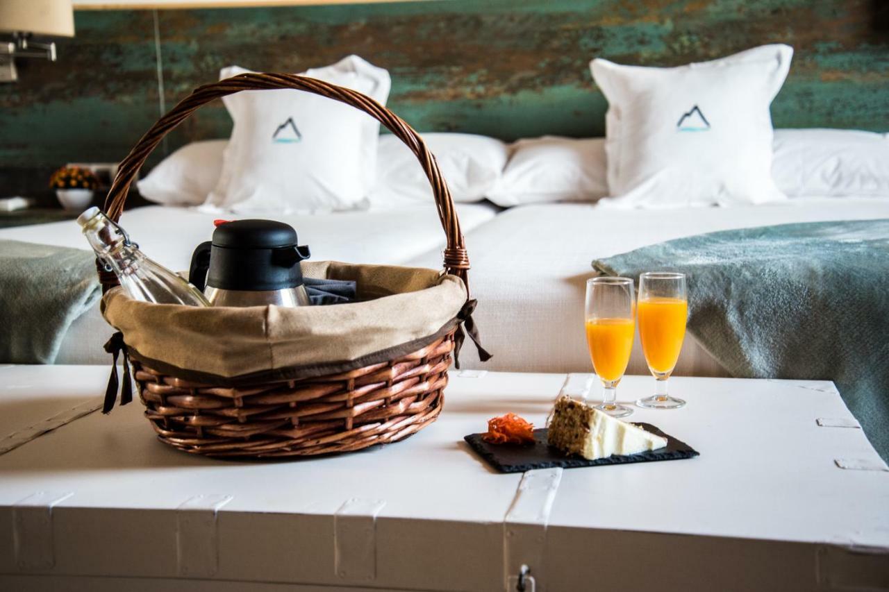 The Rock Suites & Spa Congosto Exteriér fotografie